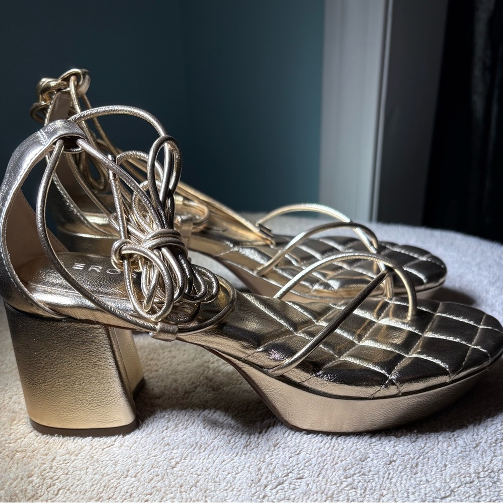 AEROSOLES Gold Metallic Quilted Platform Strappy Block Heel Sandal